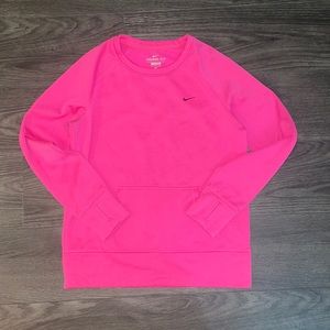 Womens Nike therma-fit crew neck.